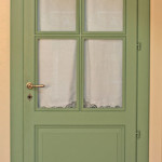 Riproduzione di porta con chiambrana